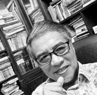 Thằng nào bóp vú Thị Mầu?