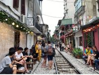 CÀ PHÊ ĐƯỜNG TÀU: NÊN GIỮ!